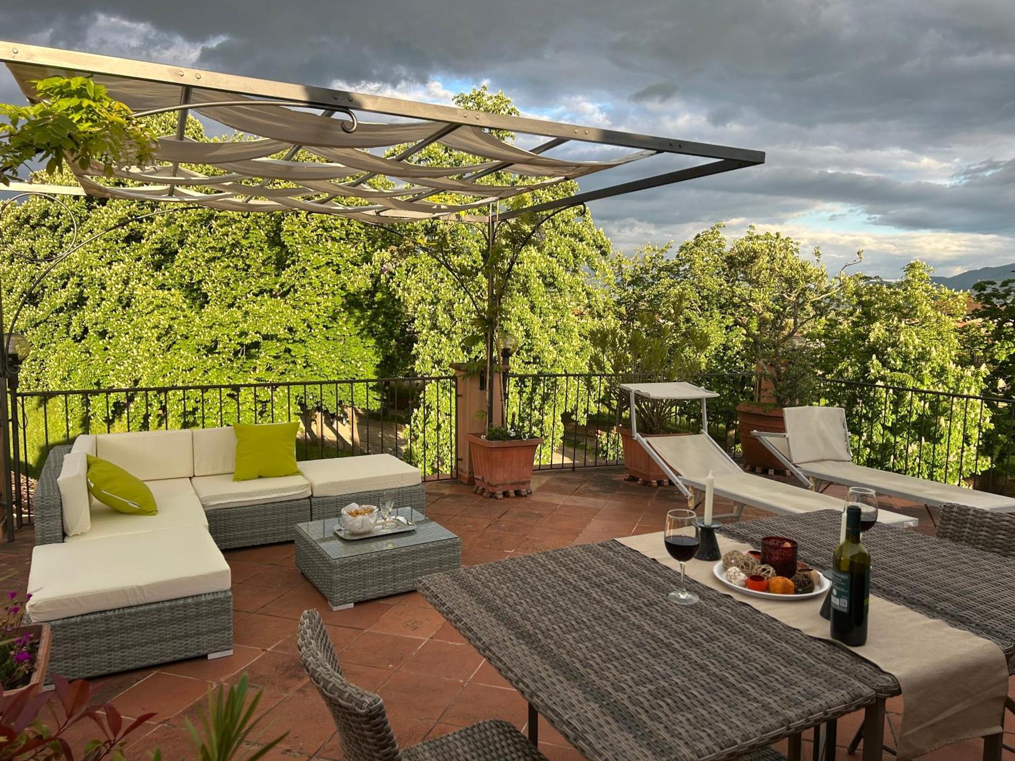 Apartmán La Terrazza Fra Le Torri Lucca Exteriér fotografie