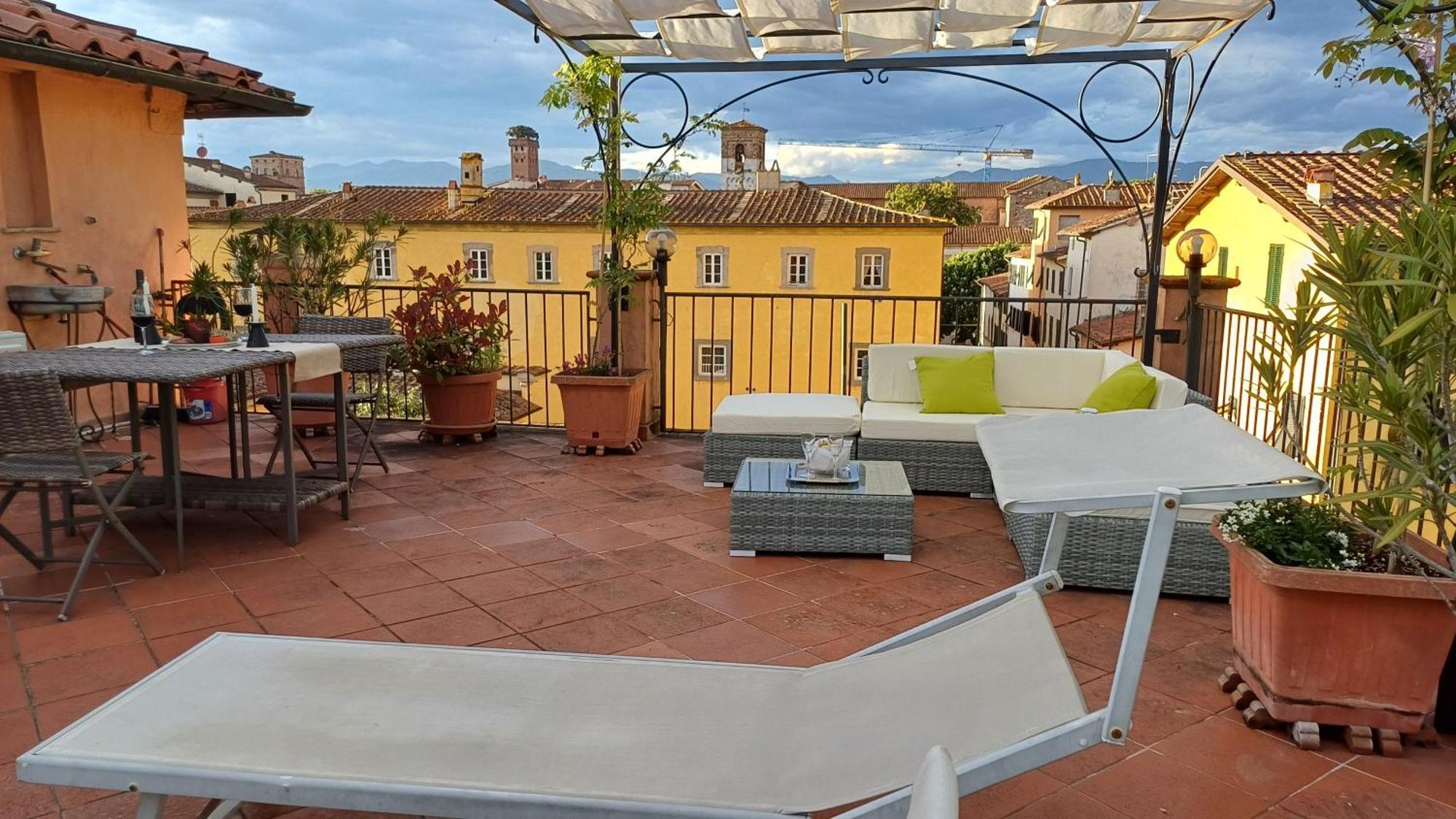 Apartmán La Terrazza Fra Le Torri Lucca Exteriér fotografie