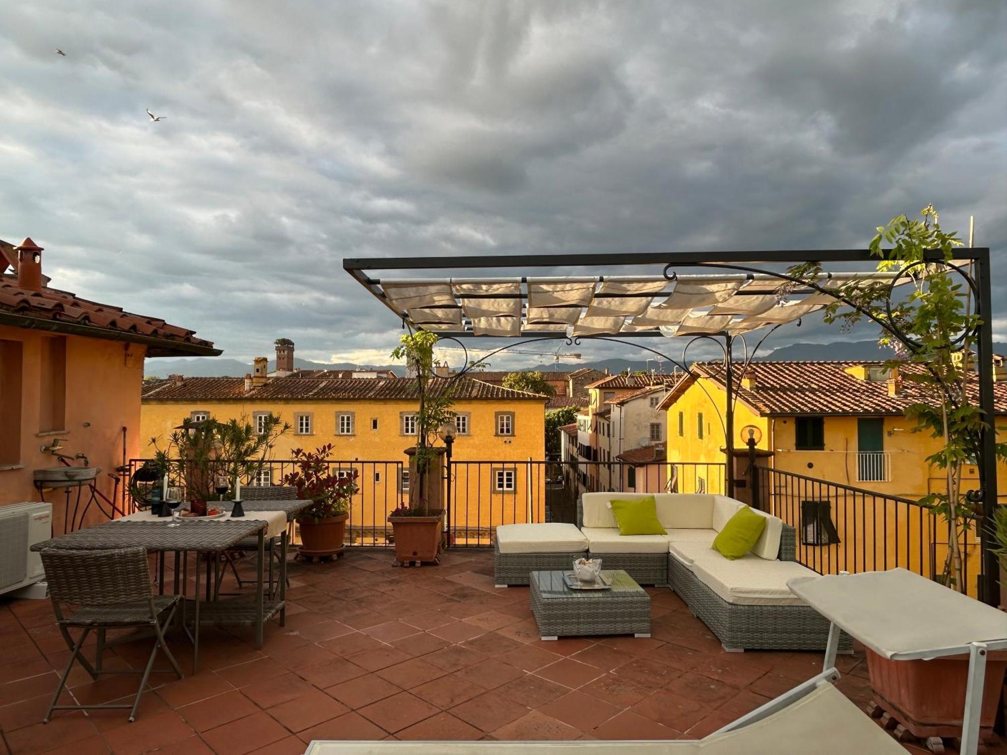 Apartmán La Terrazza Fra Le Torri Lucca Exteriér fotografie